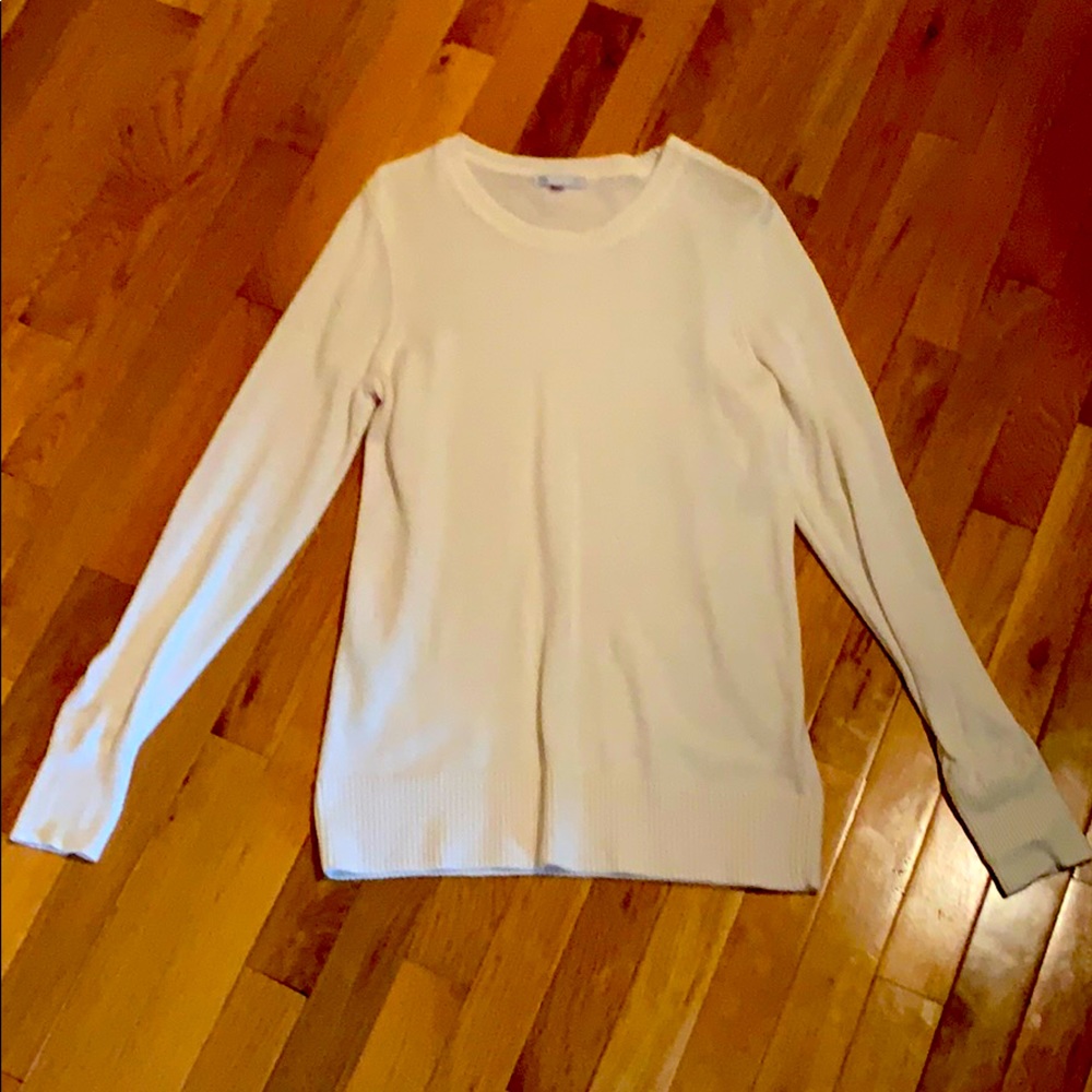 Gap ivory colored super soft sweater